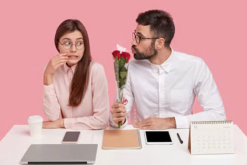 ý nghĩa của cơm thầy vợ bạn gái cơ quan là gì?
